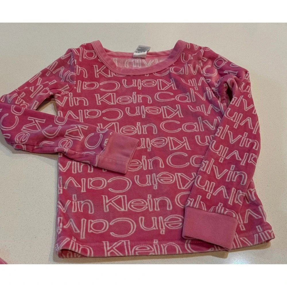 Calvin Klein Kids Girls Pink Velvet All‎ Over Logo Pajama Set Size 6 Cozy Soft
